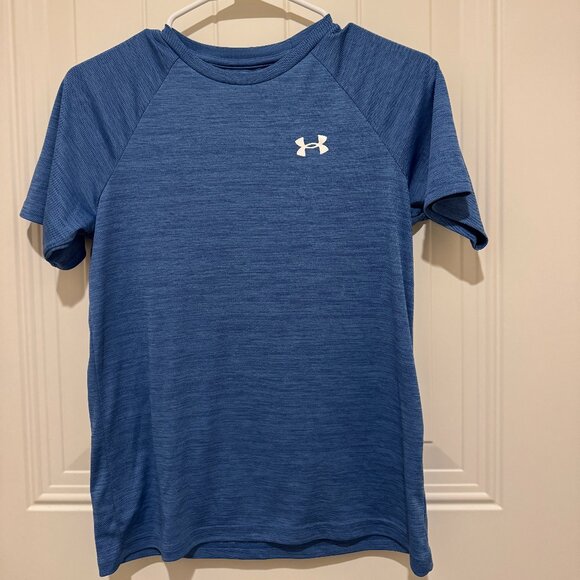 Under Armour Other - Under Armour Loose Boys Striped Blue T-shirt - size Large
